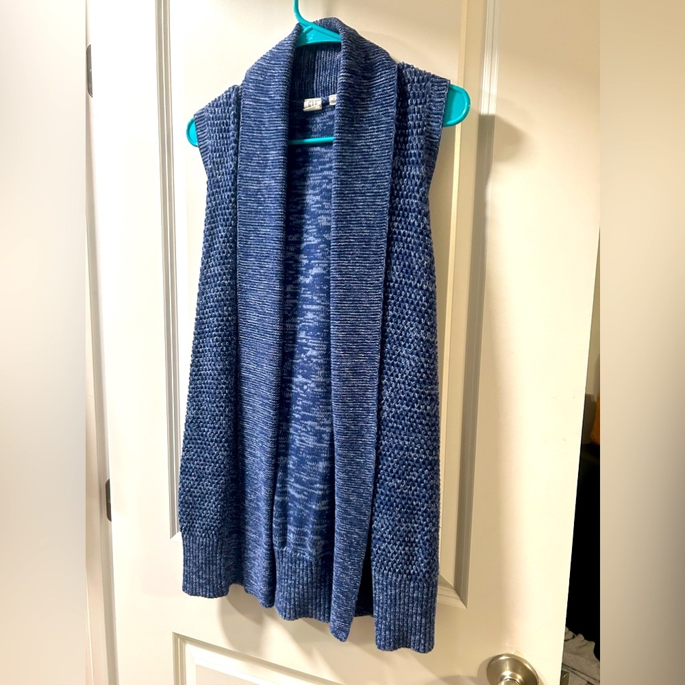Gap sweater vest, medium, good condition